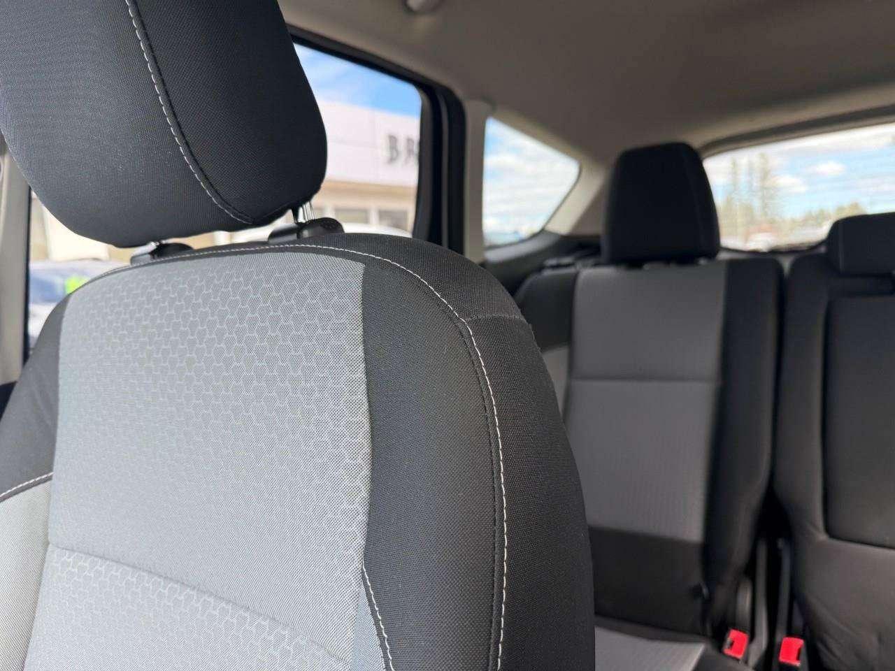 2019 Ford Escape ALL WEATHER MATS. KEYLESS ENTRY/ KEY PAD. REMOTE START. HEATED WIPER PARK. HEATED FRONT SEATS. CERTIFIED. Photo