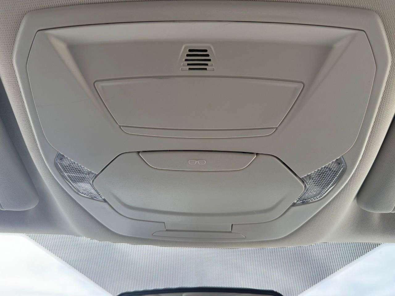 2019 Ford Escape ALL WEATHER MATS. KEYLESS ENTRY/ KEY PAD. REMOTE START. HEATED WIPER PARK. HEATED FRONT SEATS. CERTIFIED. Photo