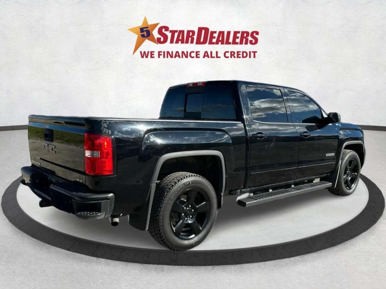 2017 GMC Sierra 1500 SLE/Z71/ELEVATION/V8/AWD/WE FINANCE ALL CREDIT! Photo