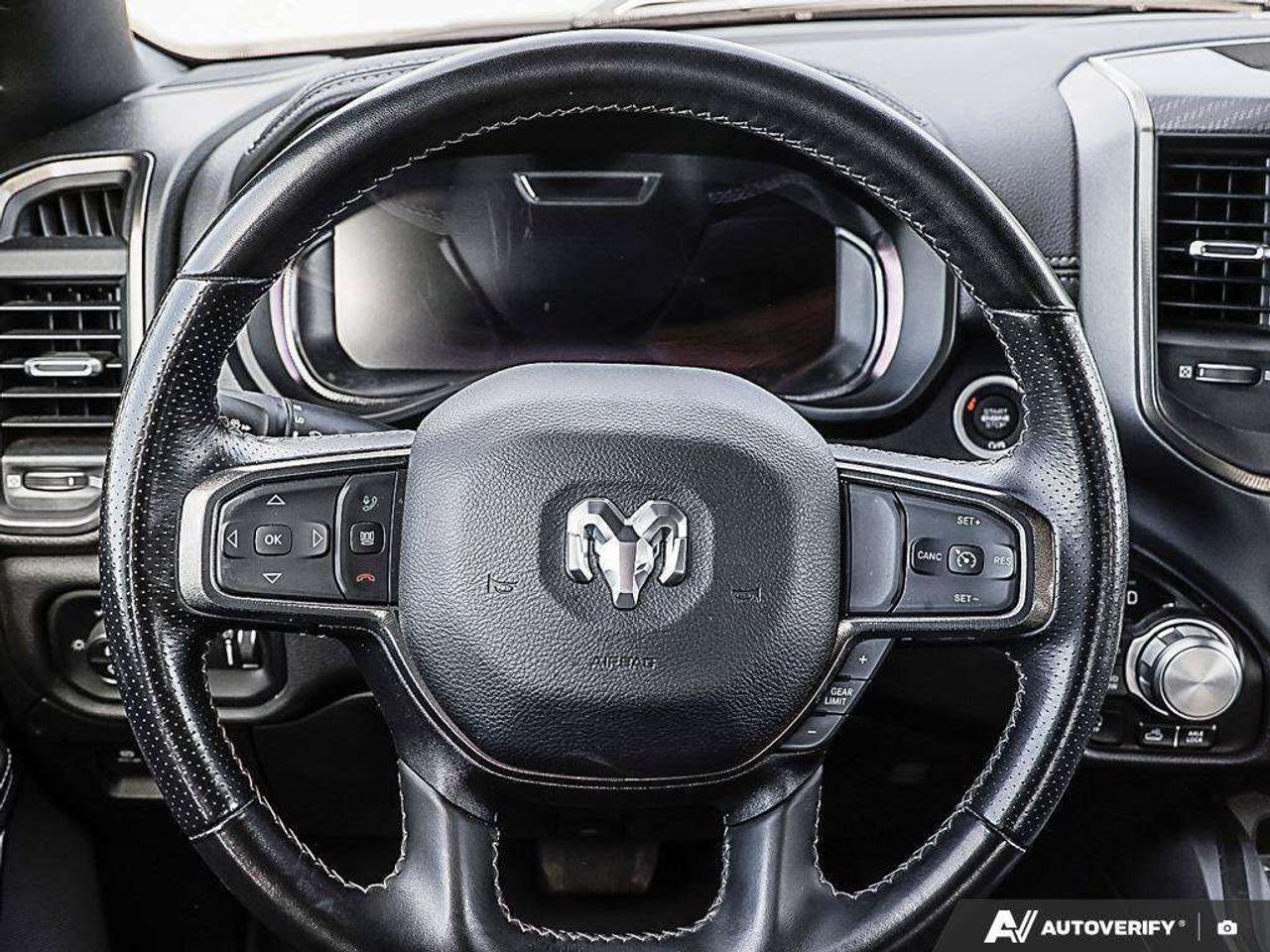 2023 RAM 1500 NIGHT CREW, 5.7L HEMI V8, 4X4, ALLOYS, LEATHER, HARMAN/KARDON, 1-OWNER, CERTIFIED PREOWNED! Photo