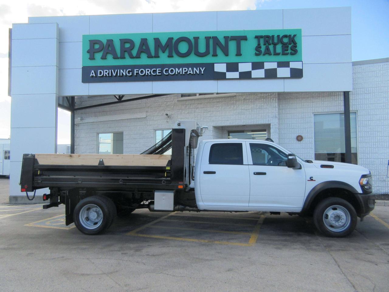 2024 RAM 5500 CREW CAB HD 4X4 DIESEL 12FT STEEL DUMP BOX Photo1