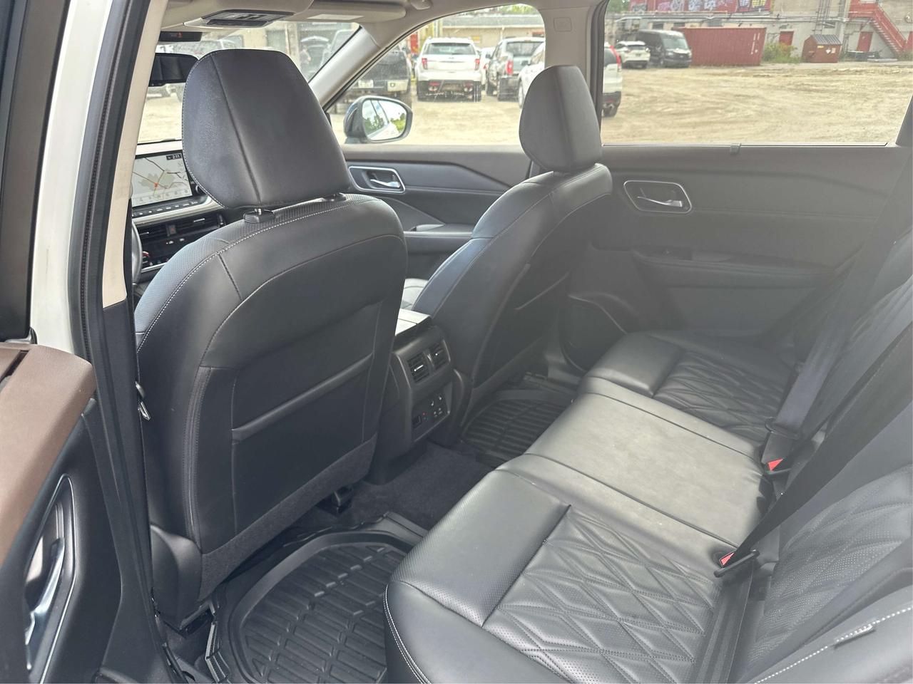2021 Nissan Rogue PLATINUM/AWD/PANO/LOADED/WE FINANCE ALL CREDIT! Photo