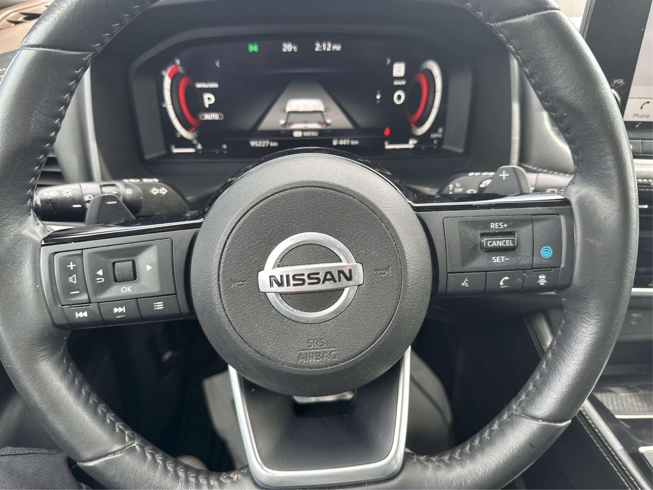 2021 Nissan Rogue PLATINUM/AWD/PANO/LOADED/WE FINANCE ALL CREDIT! Photo