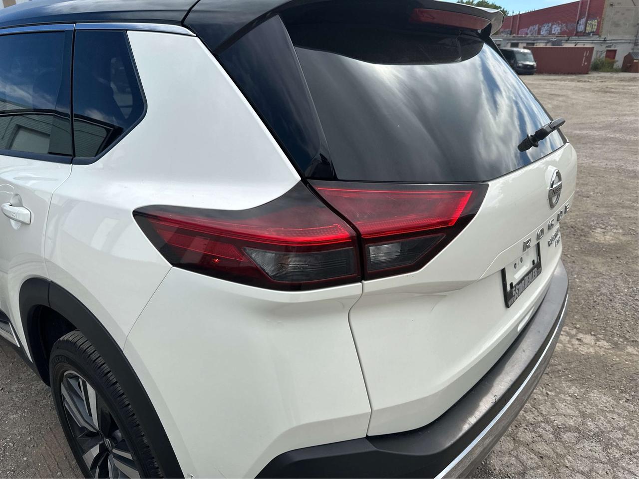2021 Nissan Rogue PLATINUM/AWD/PANO/LOADED/WE FINANCE ALL CREDIT! Photo