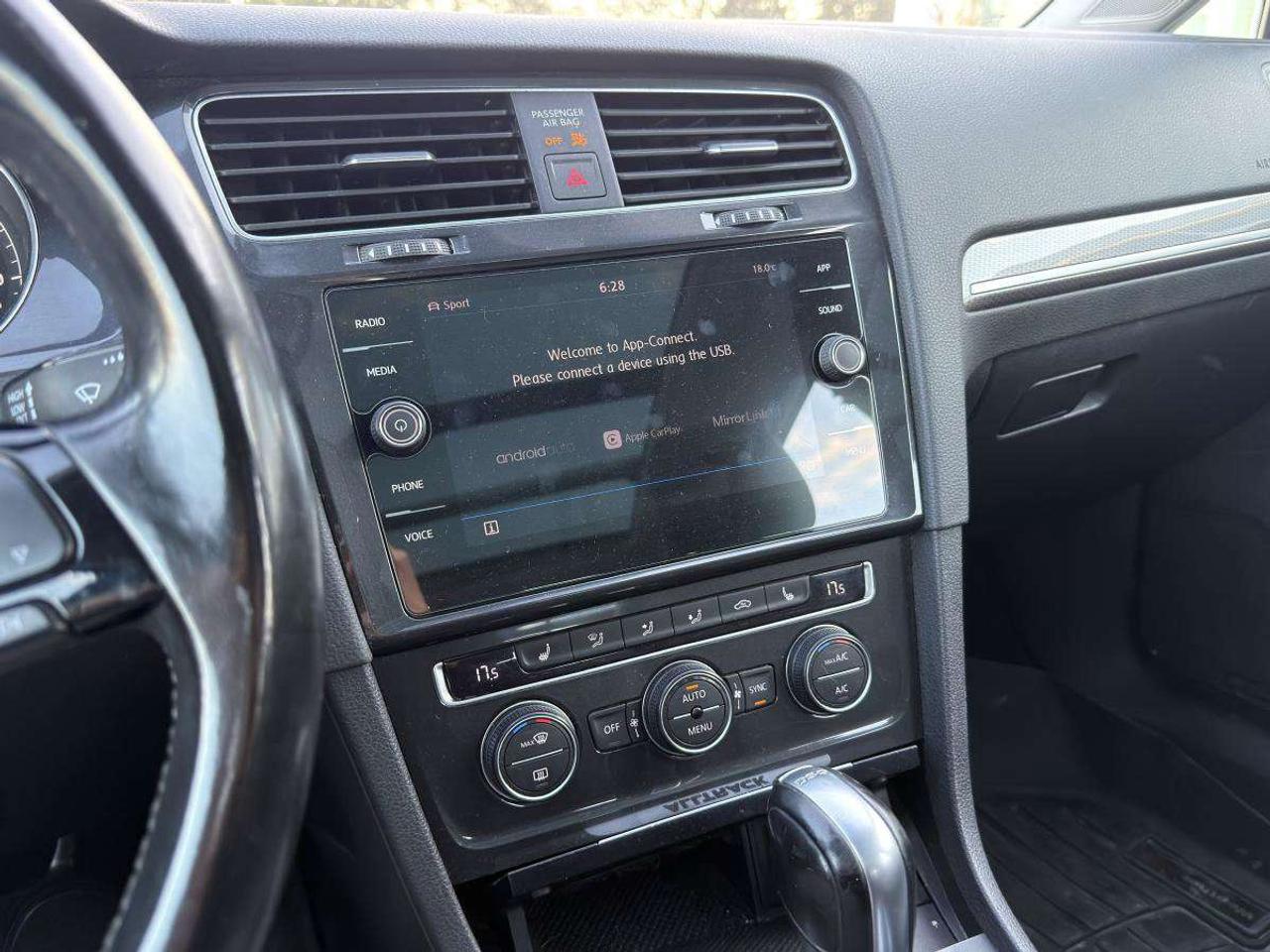 2019 Volkswagen Golf AS-TRADED, APPLE CARPLAY, AWD, SUNROOF Photo