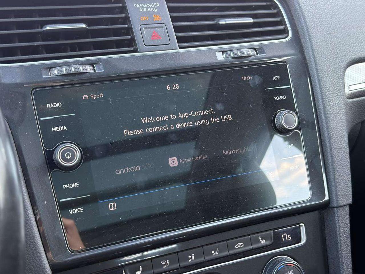 2019 Volkswagen Golf AS-TRADED, APPLE CARPLAY, AWD, SUNROOF Photo