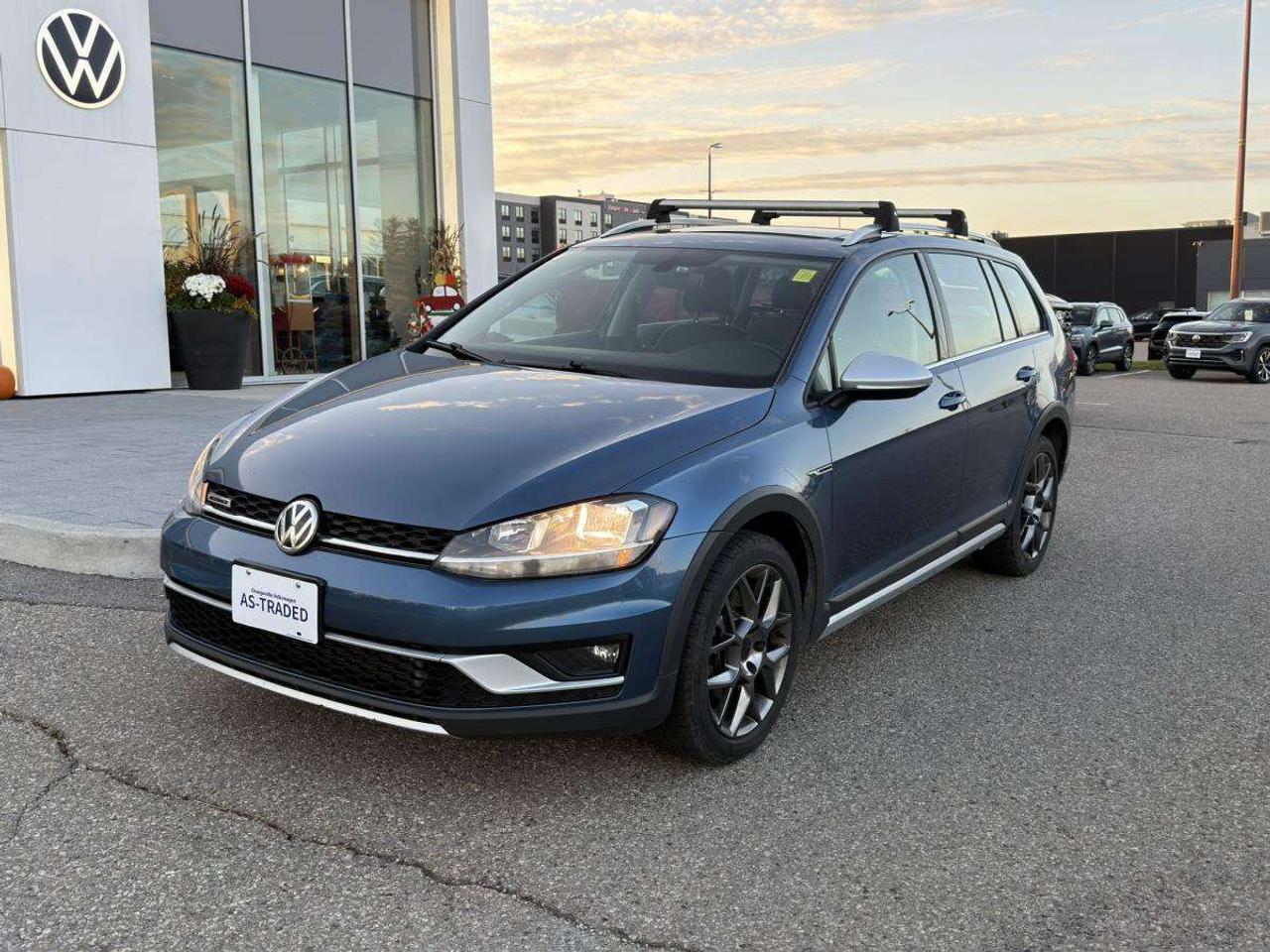 2019 Volkswagen Golf  Photo