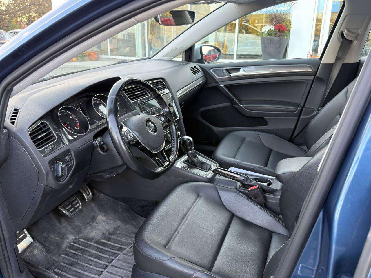 2019 Volkswagen Golf  Photo