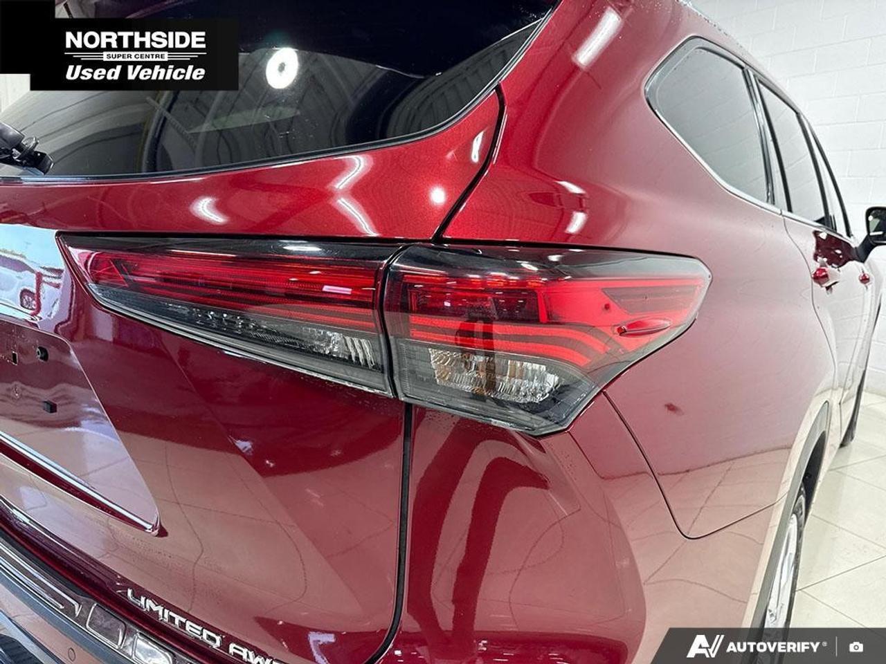 2023 Toyota Highlander LIMITED AWD Photo