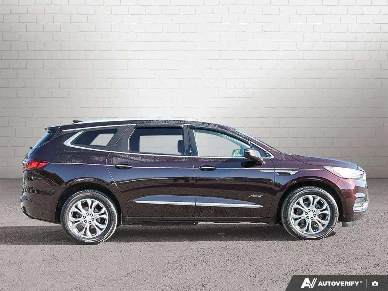 2021 Buick Enclave AVENIR, 3.6L V6, AWD, ALLOYS, LEATHER, 7-PASSENGER, NAVIGATION, CERTIFIED AS-TRADED! Photo