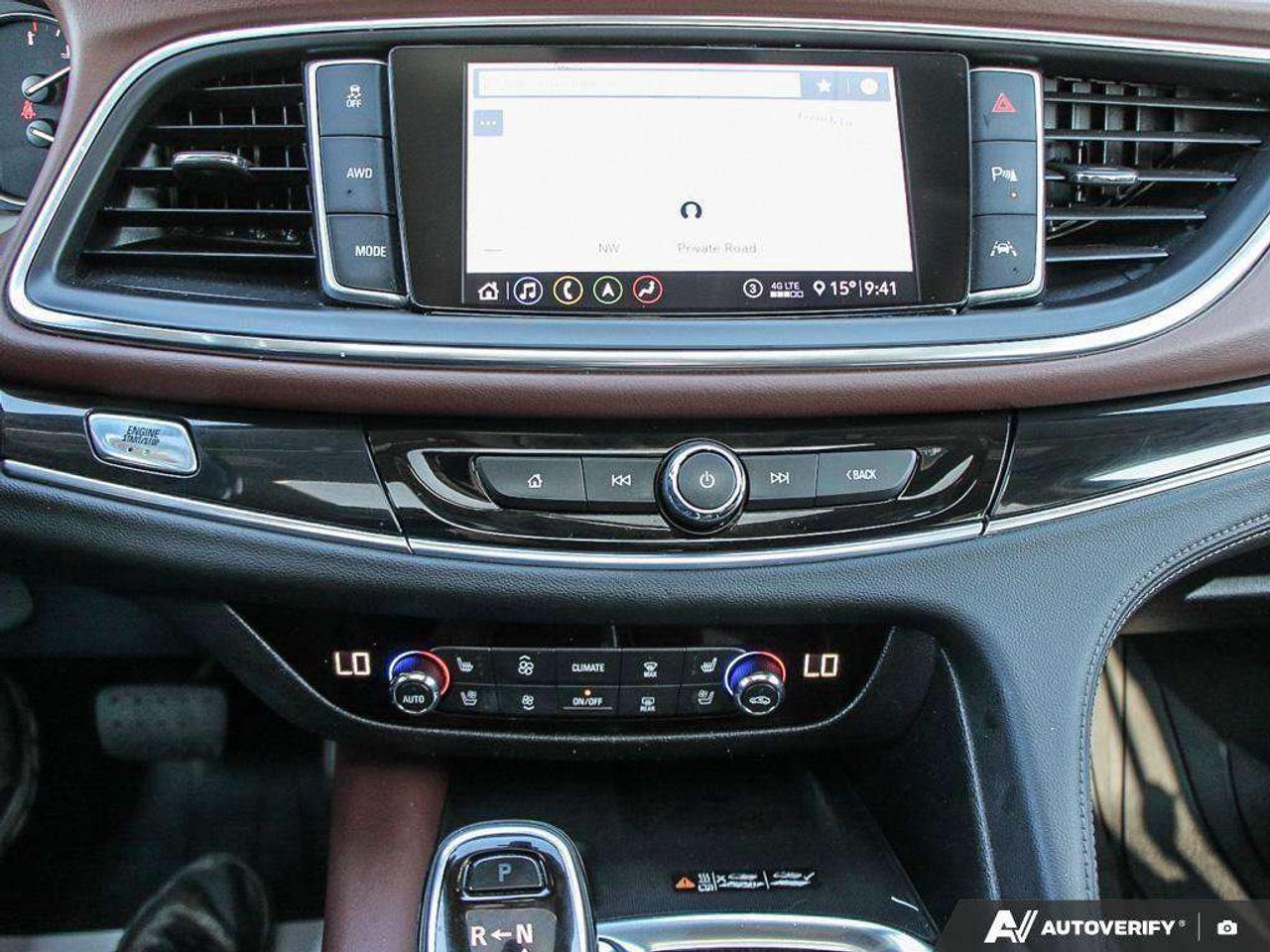 2021 Buick Enclave AVENIR, 3.6L V6, AWD, ALLOYS, LEATHER, 7-PASSENGER, NAVIGATION, CERTIFIED AS-TRADED! Photo