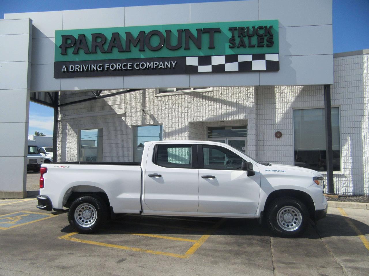 2024 Chevrolet Silverado 1500 CREW CAB 4X4 6.5FT BOX Photo