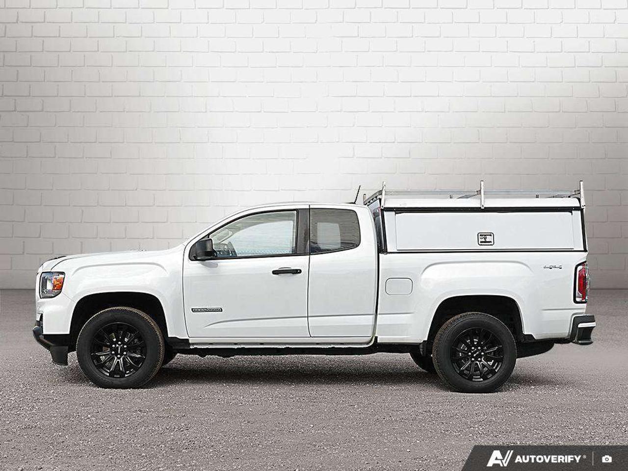 2022 GMC Canyon 3.6L V6, 4X4, ALLOYS, CLOTH, 1-OWNER, MACMASTER ORIGINAL, CERTIFIED AS-TRADED! Photo