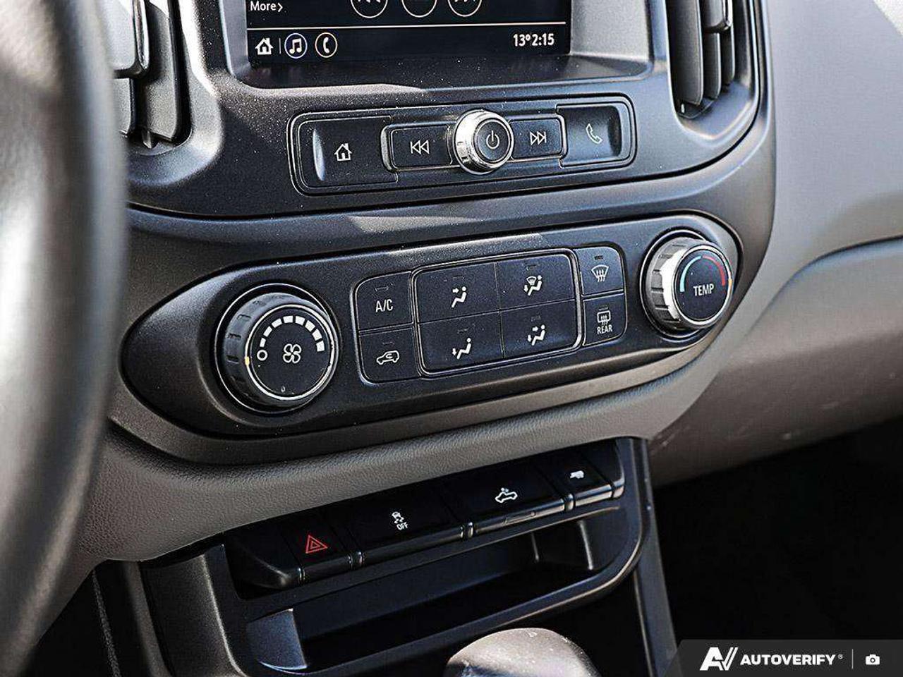 2022 GMC Canyon 3.6L V6, 4X4, ALLOYS, CLOTH, 1-OWNER, MACMASTER ORIGINAL, CERTIFIED AS-TRADED! Photo