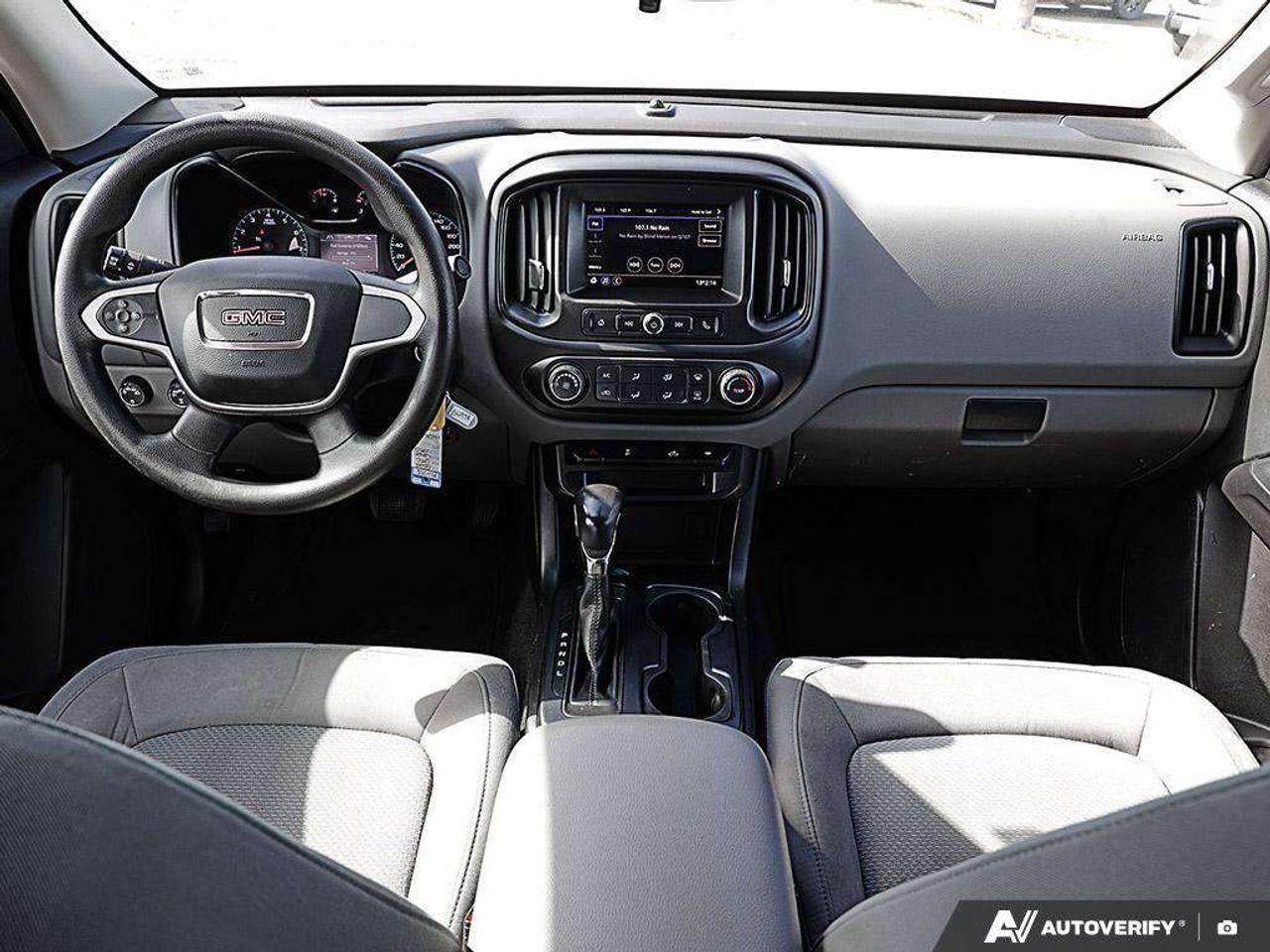 2022 GMC Canyon 3.6L V6, 4X4, ALLOYS, CLOTH, 1-OWNER, MACMASTER ORIGINAL, CERTIFIED AS-TRADED! Photo