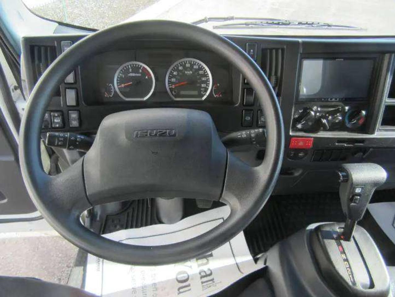 2024 Isuzu NRR DIESEL 20FT HIGH & WIDE BOX POWER LIFTGATE Photo