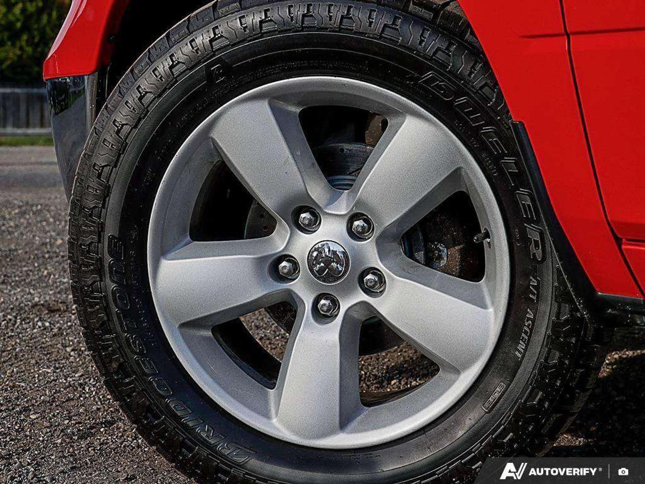 2021 RAM 1500 SLT, 5.7L HEMI V8, 4X4, ALLOYS, CLOTH, BENCH, CERTIFIED PREOWNED! Photo