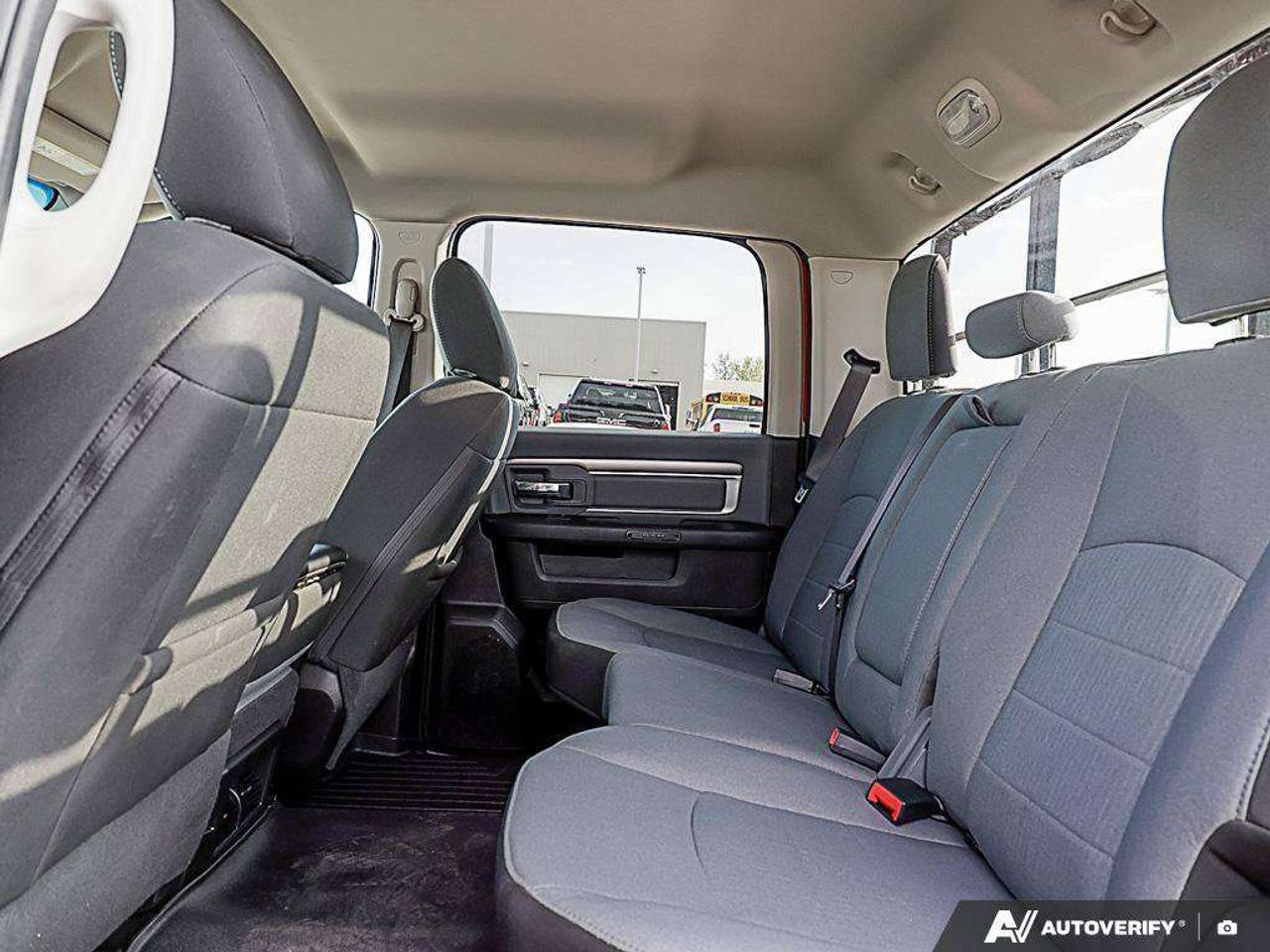 2021 RAM 1500 SLT, 5.7L HEMI V8, 4X4, ALLOYS, CLOTH, BENCH, CERTIFIED PREOWNED! Photo