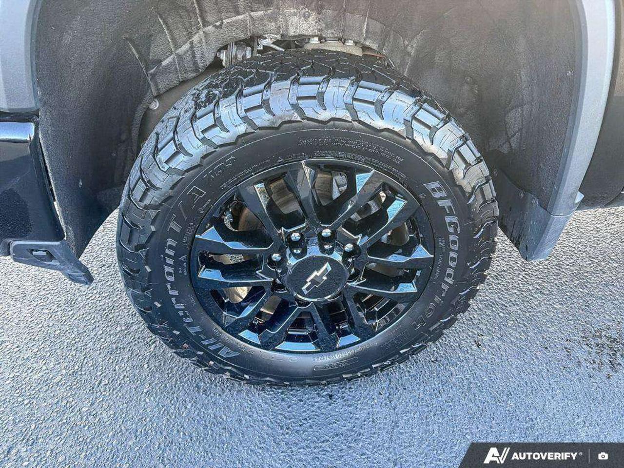 2025 Chevrolet Silverado 2500 One Owner   Trailer Brake Controller   Remote Start  Heated Seats Photo