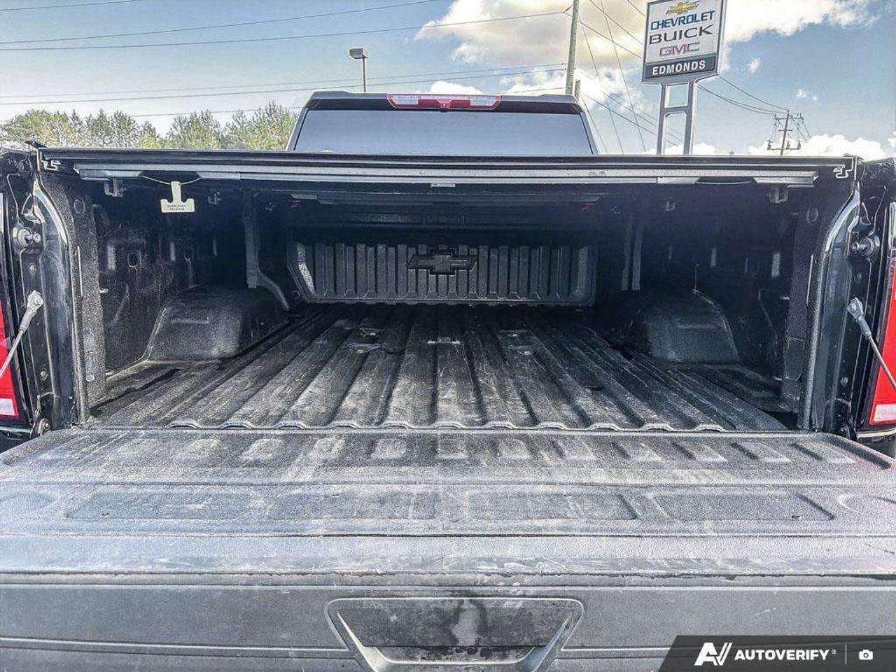 2025 Chevrolet Silverado 2500 One Owner   Trailer Brake Controller   Remote Start  Heated Seats Photo
