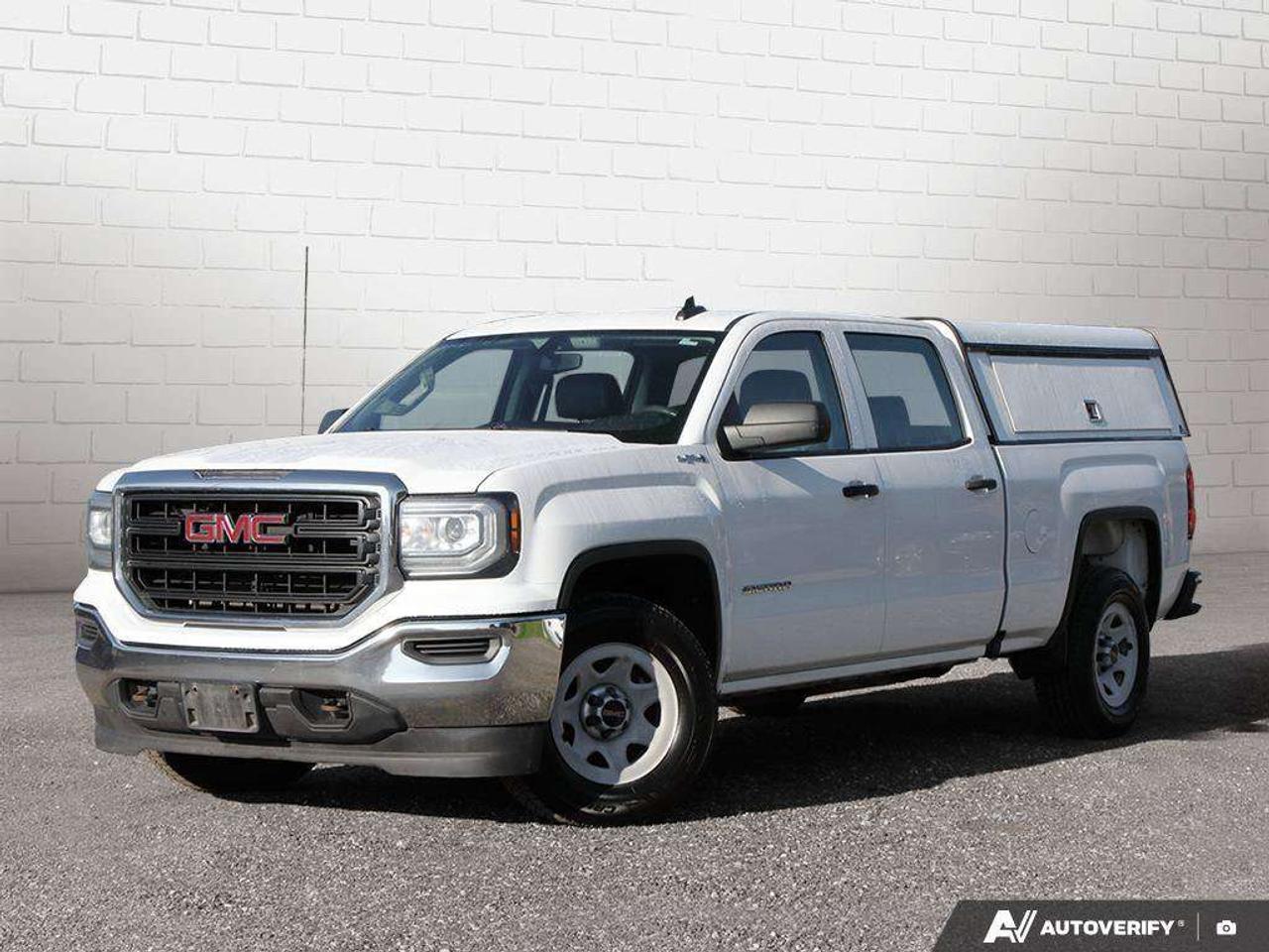 2017 GMC Sierra 1500 WT, 5.3L V8, 4X4, STEELS, CLOTH, BENCH, ONE-OWNER, AS-TRADED! Photo0