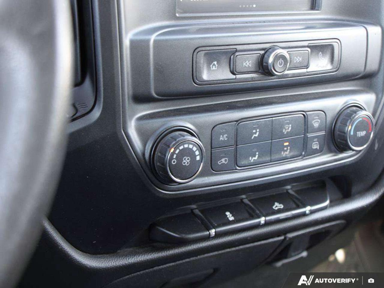 2017 GMC Sierra 1500 WT, 5.3L V8, 4X4, STEELS, CLOTH, BENCH, ONE-OWNER, AS-TRADED! Photo