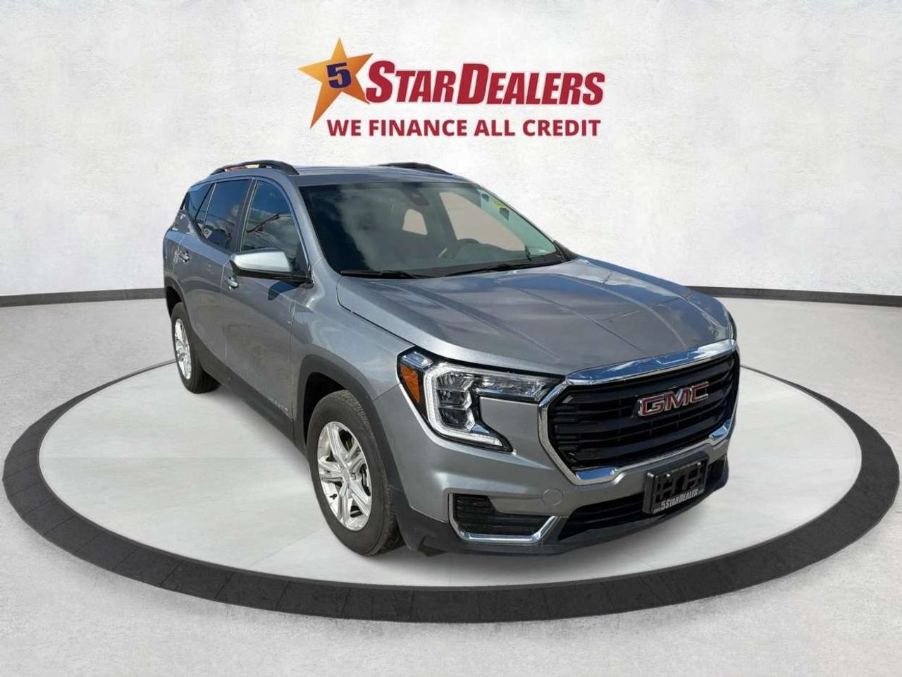 2024 GMC Terrain SLE/WINTER READY/BUPCAM/WE FINANCE ALL CREDIT! Photo