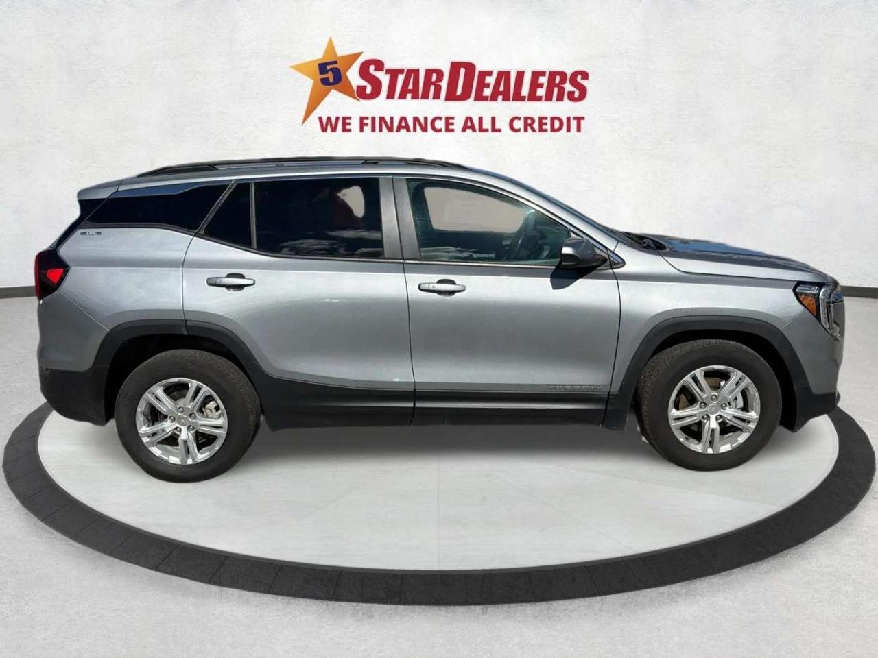 2024 GMC Terrain SLE/WINTER READY/BUPCAM/WE FINANCE ALL CREDIT! Photo