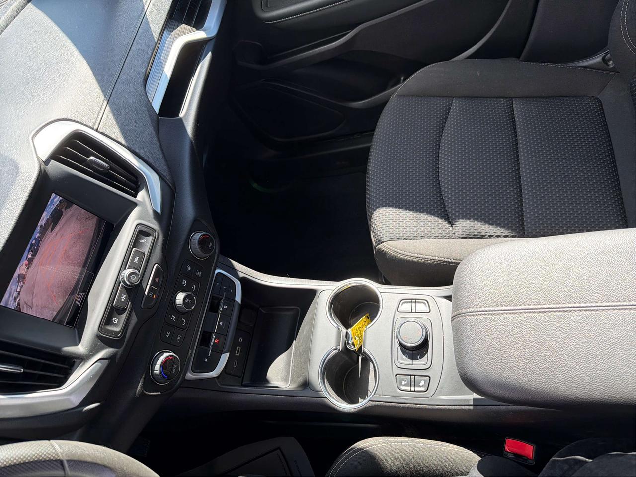 2024 GMC Terrain SLE/WINTER READY/BUPCAM/WE FINANCE ALL CREDIT! Photo