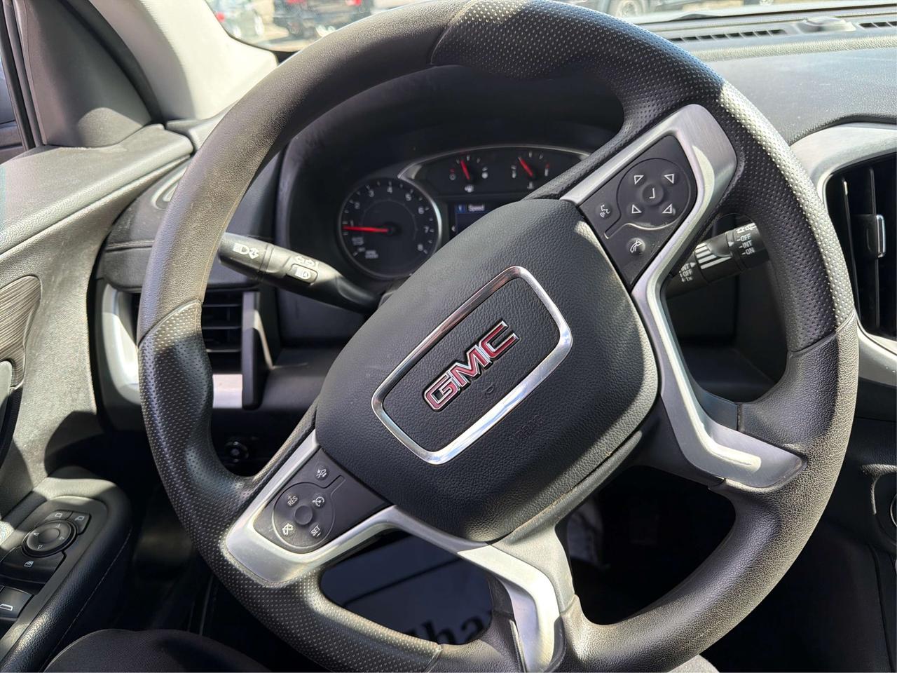 2024 GMC Terrain SLE/WINTER READY/BUPCAM/WE FINANCE ALL CREDIT! Photo