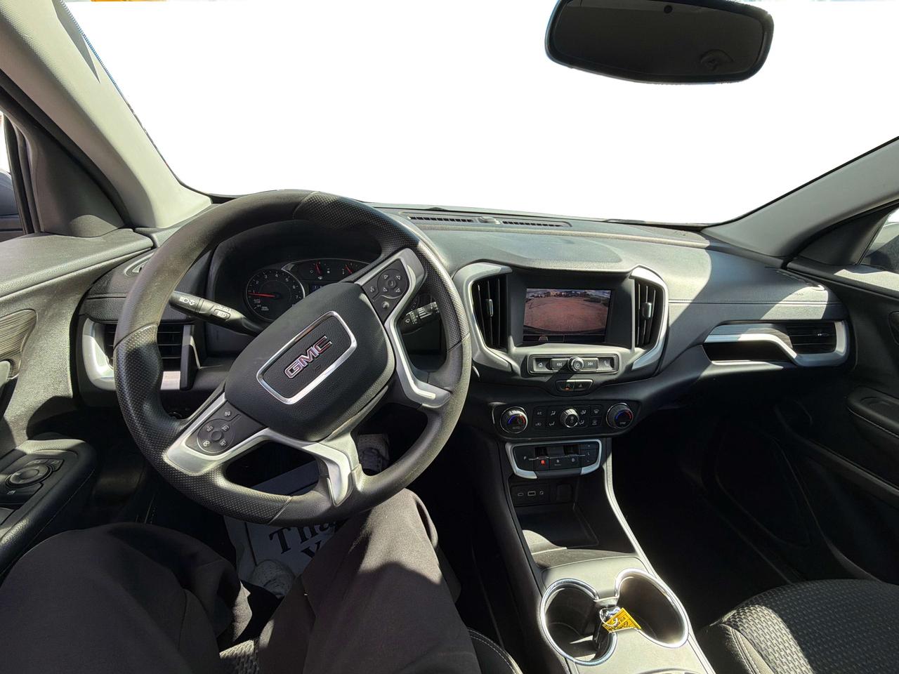 2024 GMC Terrain SLE/WINTER READY/BUPCAM/WE FINANCE ALL CREDIT! Photo