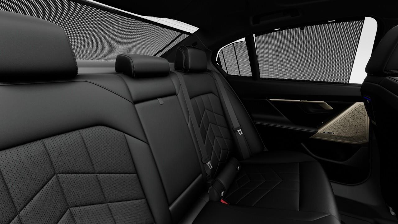 2027 BMW 530 i xDrive 4dr All-Wheel Drive Sedan Photo