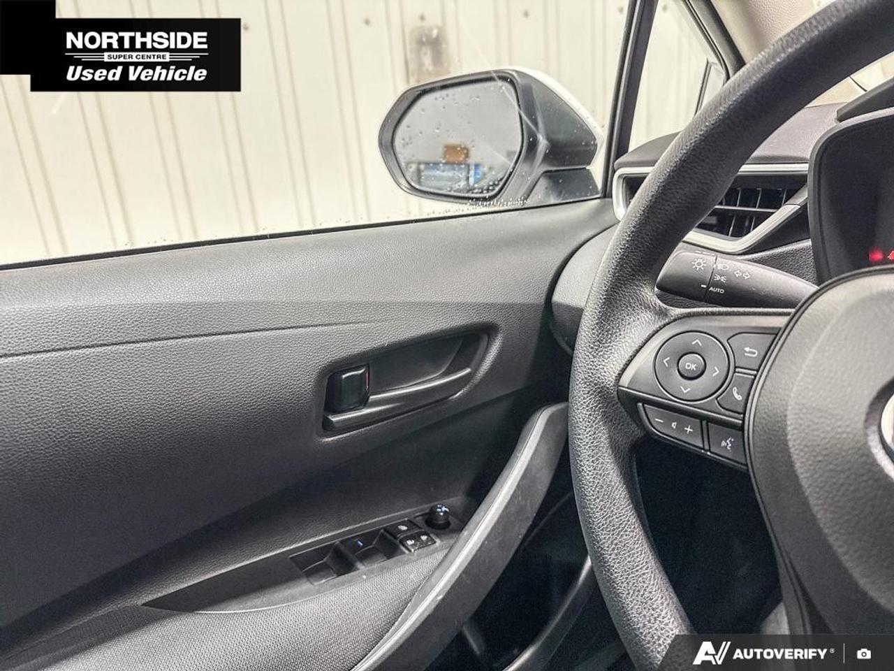 2022 Toyota Corolla LE CVT Photo