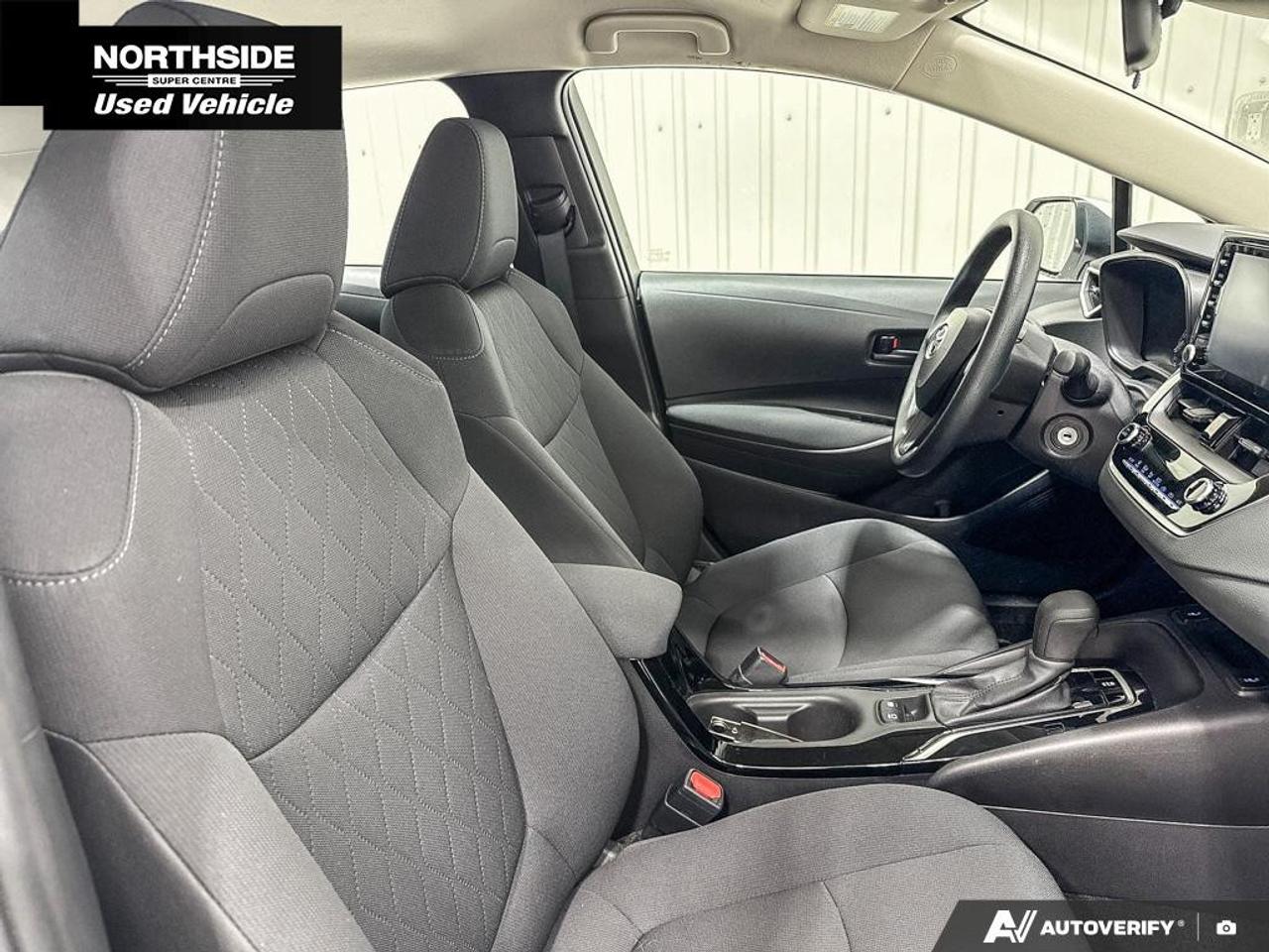 2022 Toyota Corolla LE CVT Photo