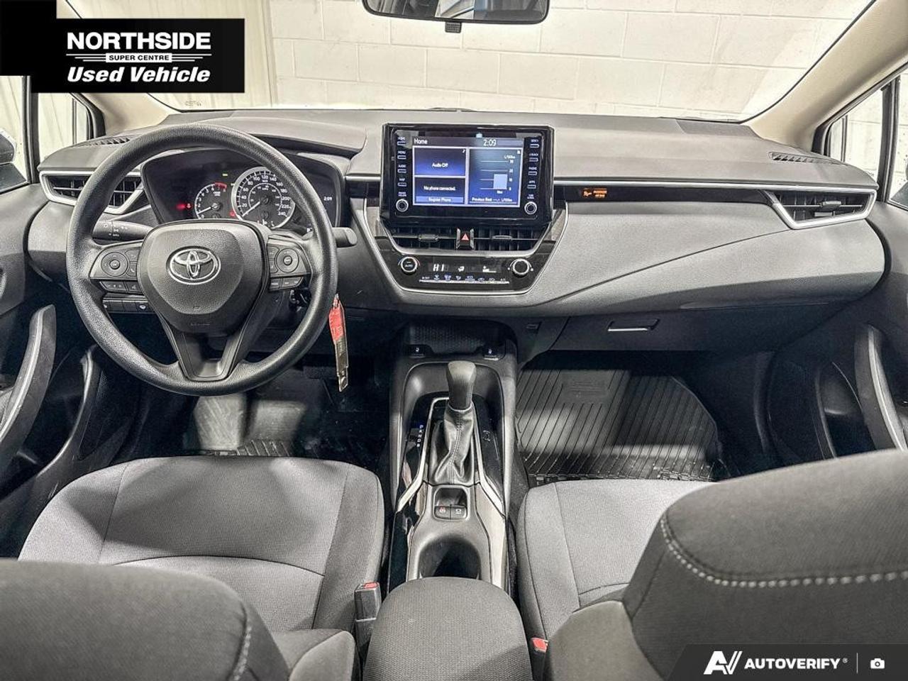 2022 Toyota Corolla LE CVT Photo