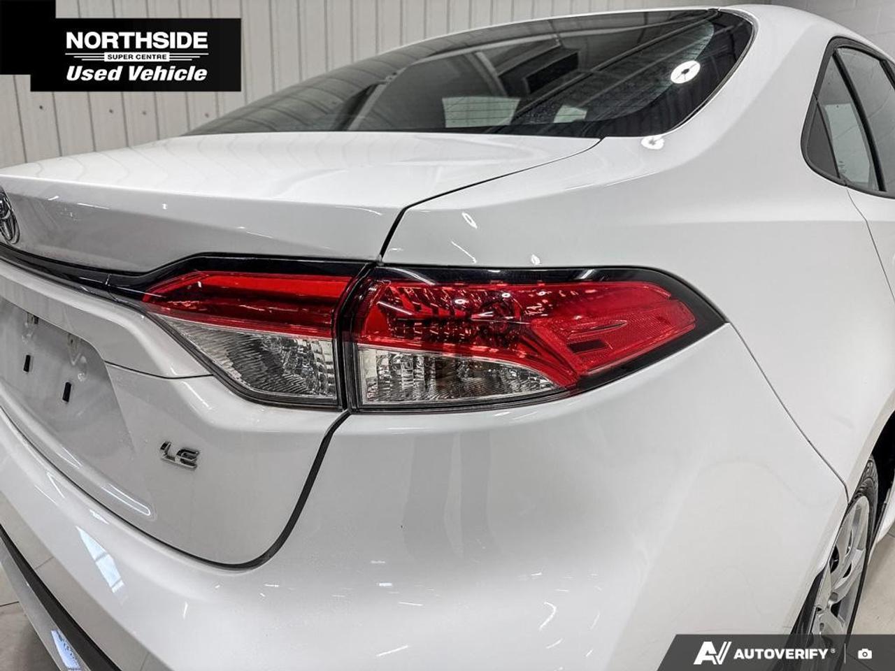 2022 Toyota Corolla LE CVT Photo
