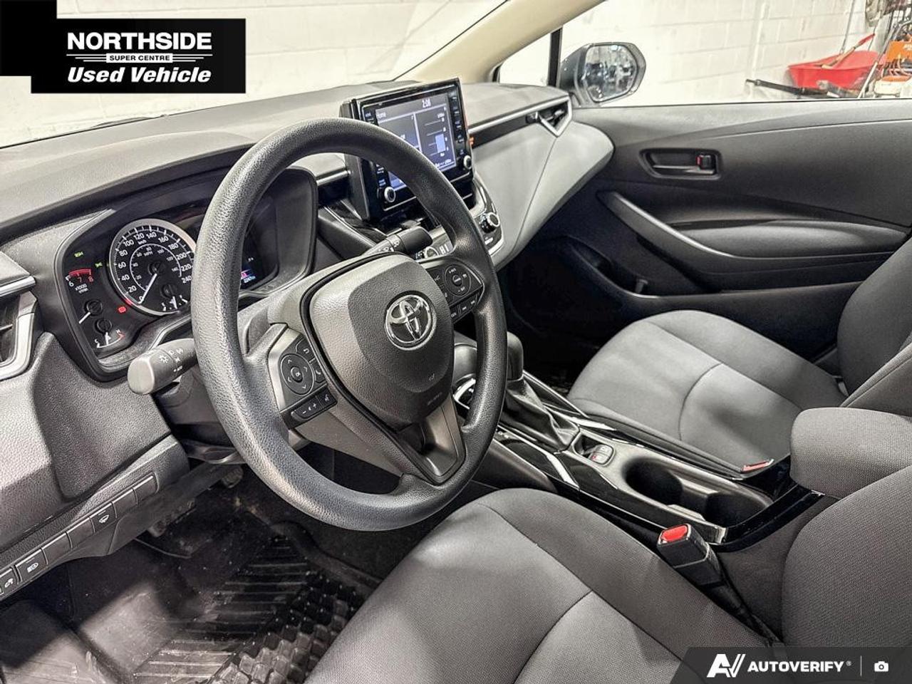 2022 Toyota Corolla LE CVT Photo