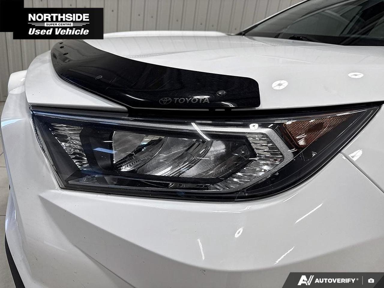 2021 Toyota RAV4 XLE AWD Photo