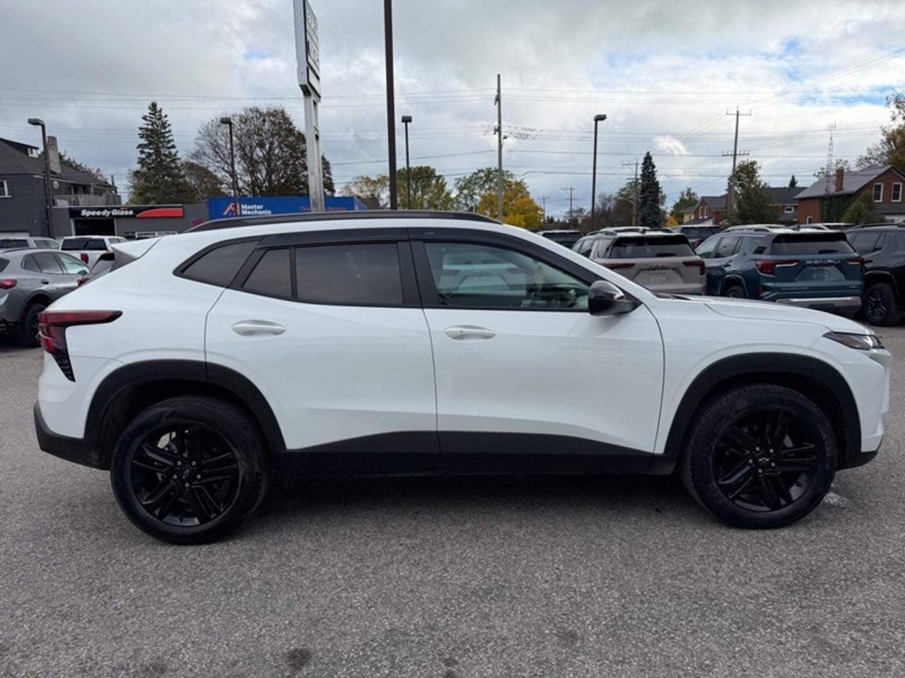 2025 Chevrolet Trax FWD 4dr ACTIV Photo