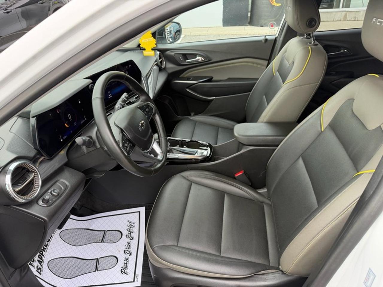 2025 Chevrolet Trax FWD 4dr ACTIV Photo