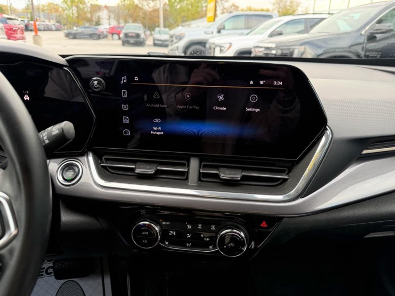 2025 Chevrolet Trax FWD 4dr ACTIV Photo