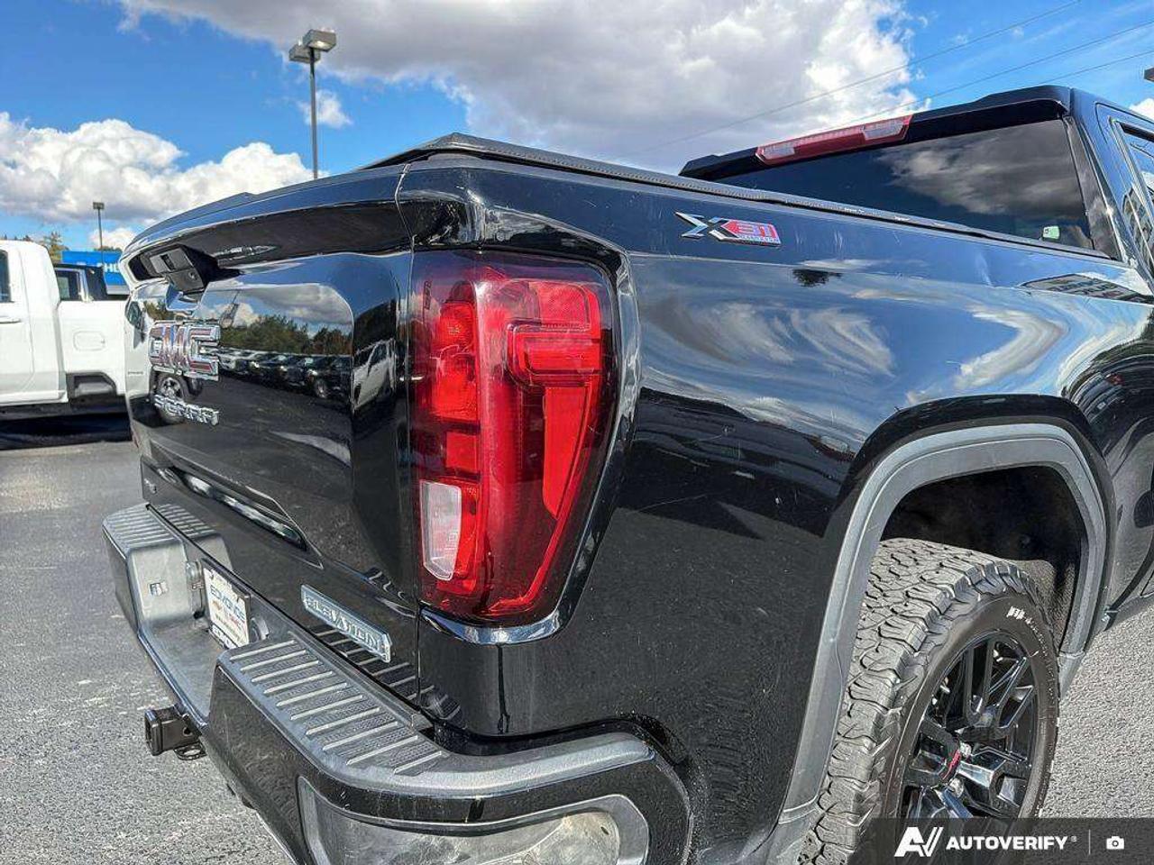 2021 GMC Sierra 1500 Trailer Brake Controller    Remote Start   Heated Seats   Power Folding Mirrors Photo