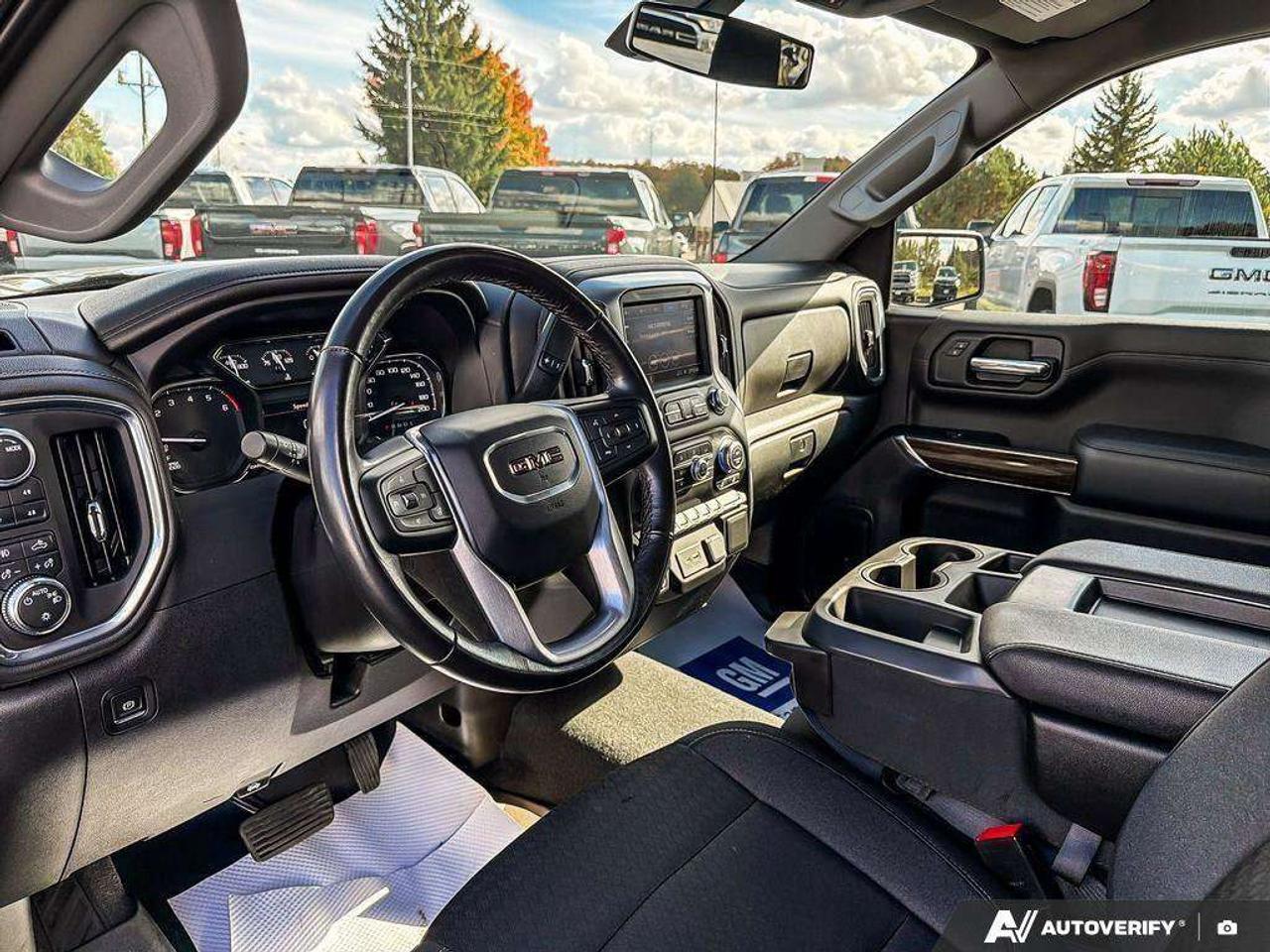 2021 GMC Sierra 1500 Trailer Brake Controller    Remote Start   Heated Seats   Power Folding Mirrors Photo