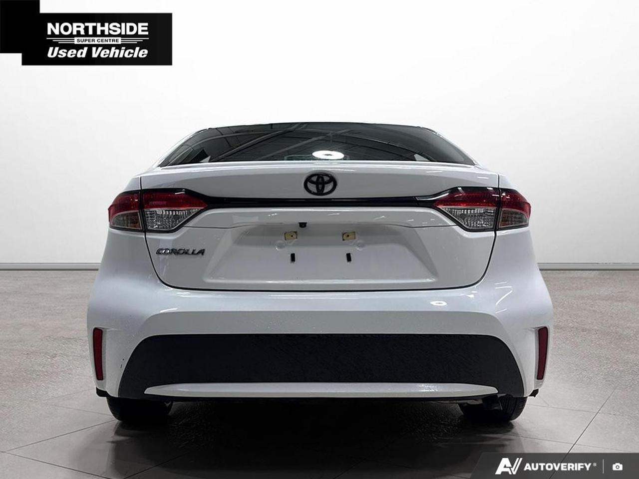 2022 Toyota Corolla L Manual Photo