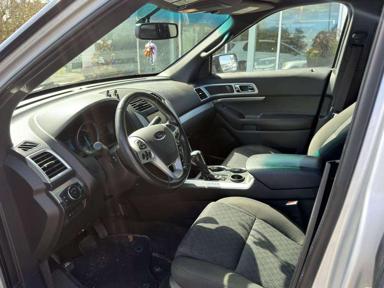 2014 Ford Explorer FWD 4dr XLT Photo