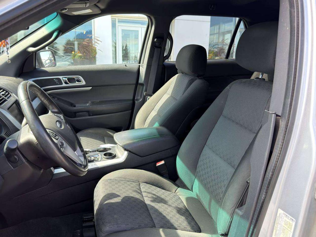 2014 Ford Explorer FWD 4dr XLT Photo
