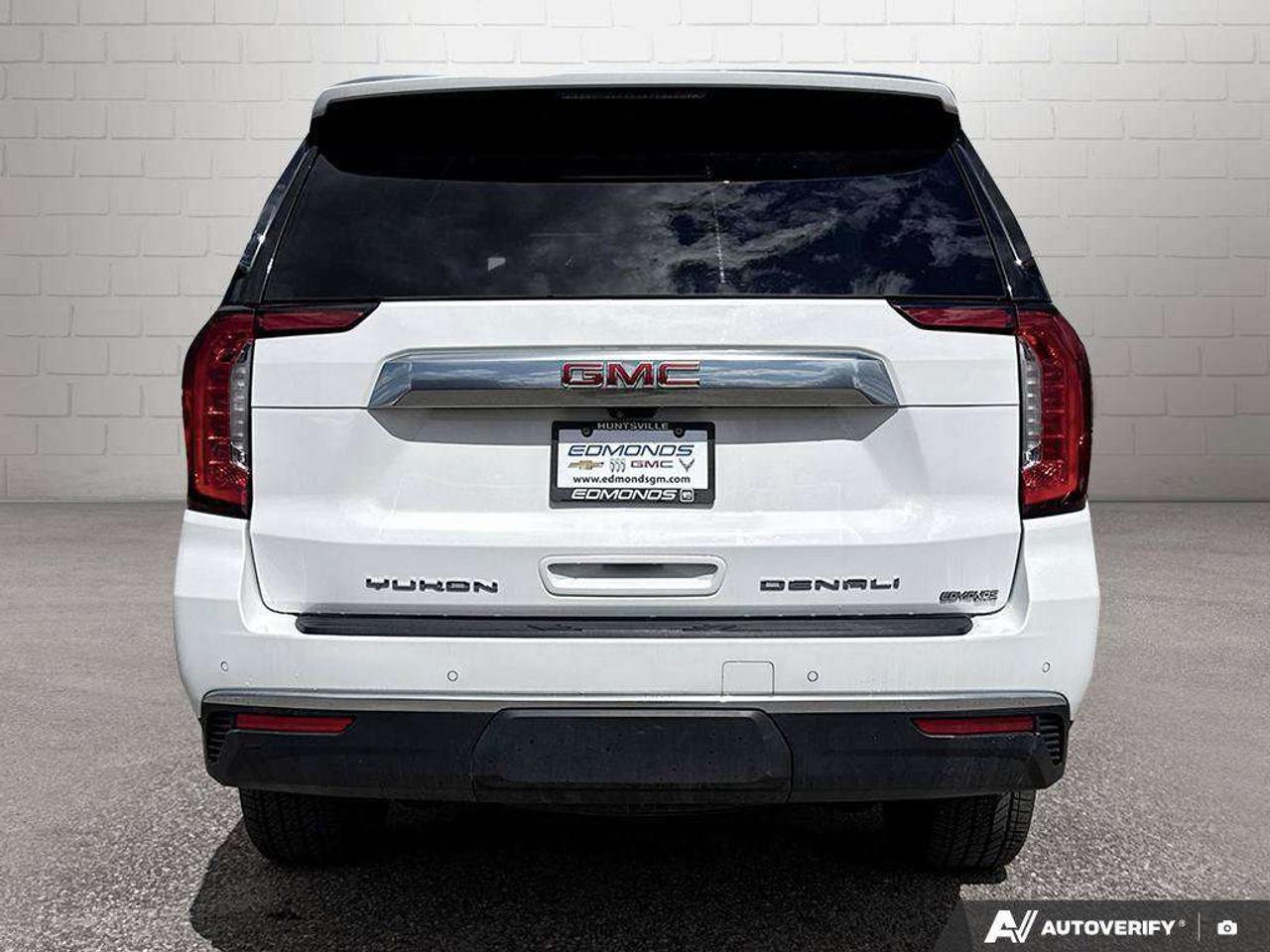 2024 GMC Yukon Trailer Brake Controller   Remote Start   Power Tailgate Photo
