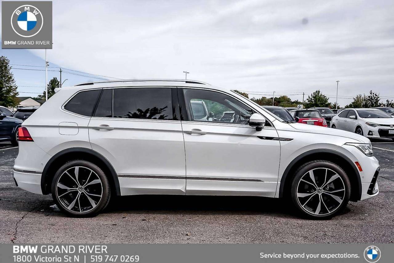 2023 Volkswagen Tiguan Highline R-LINE 4dr All-wheel Drive 4MOTION Photo