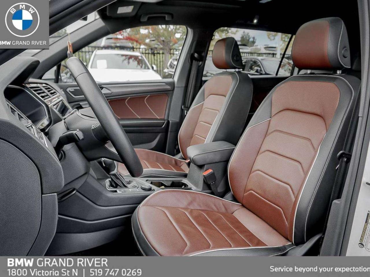 2023 Volkswagen Tiguan Highline R-LINE 4dr All-wheel Drive 4MOTION Photo