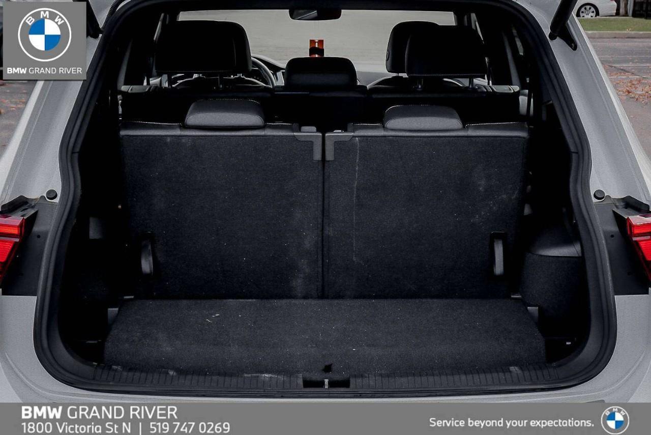 2023 Volkswagen Tiguan Highline R-LINE 4dr All-wheel Drive 4MOTION Photo